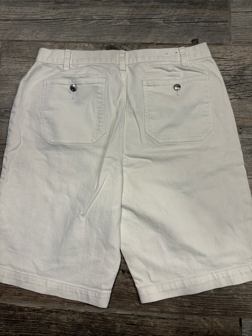 *** Chaps women’s white Bermuda shorts size 12 - Picture 4 of 4